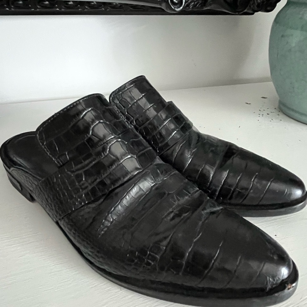 Freda Salvador Leather Black croc Mules
